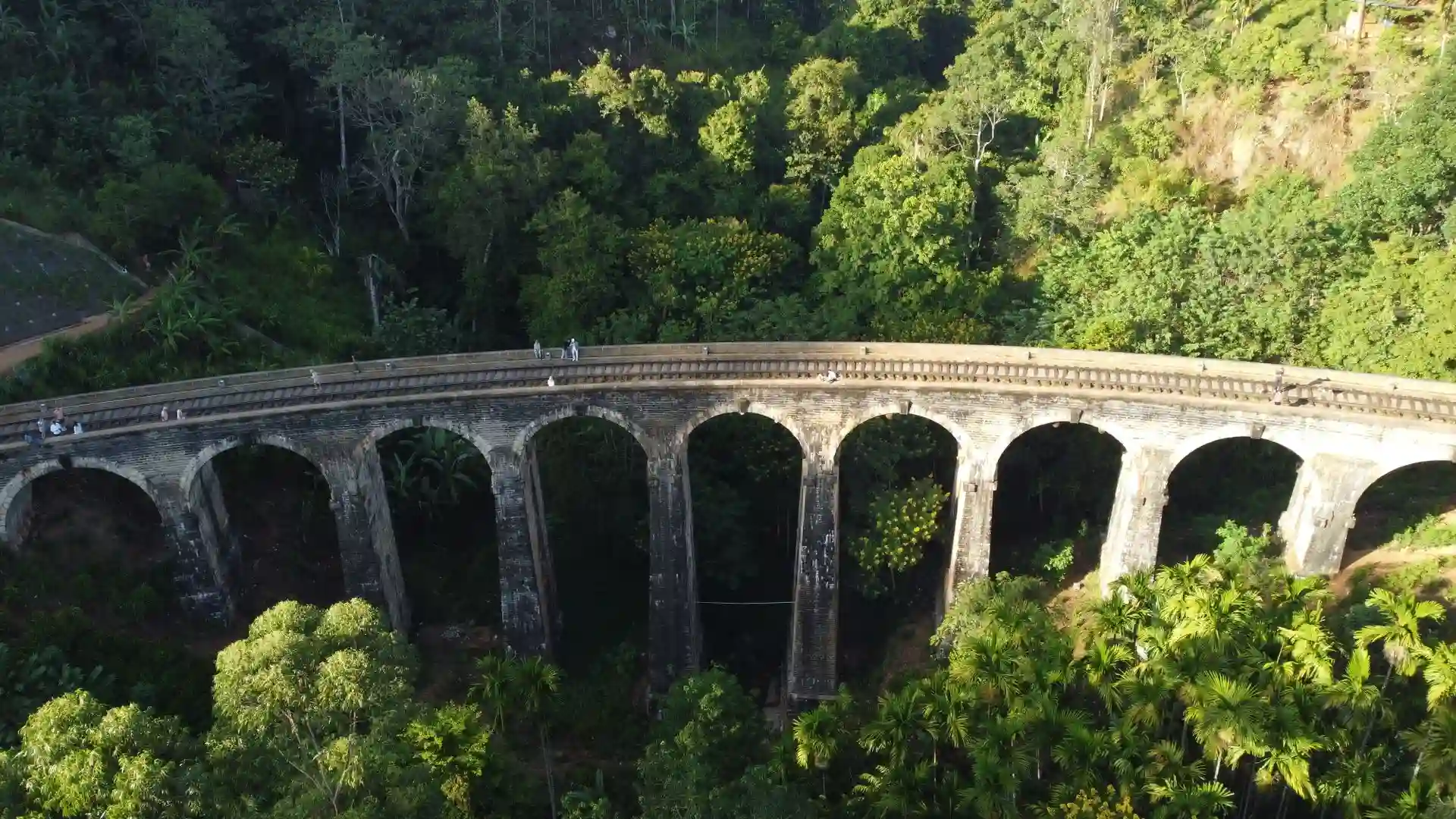 Nine Arch Bridge in Ella Sri Lanka surrounded by lush greenery